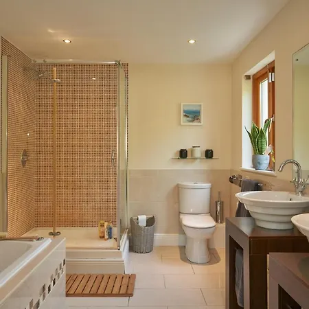 'home From Home', Luxury, Private Secure House Сasa de vacaciones