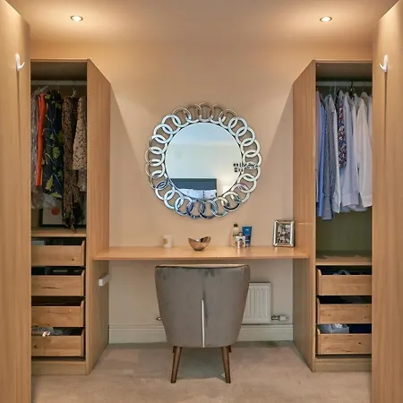 'home From Home', Luxury, Private Secure House 別荘